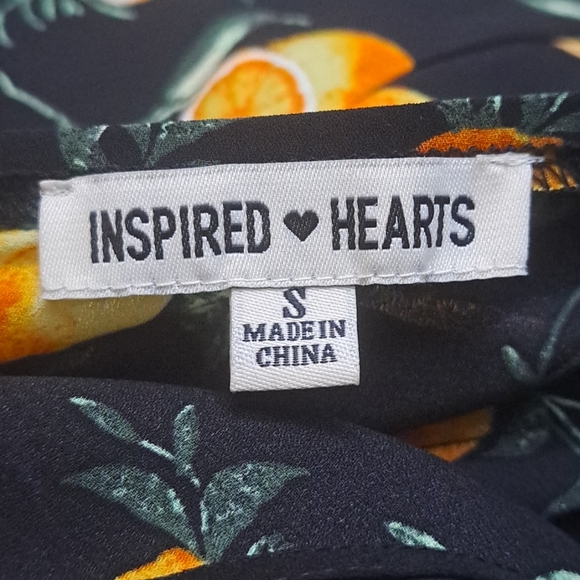 Flowy Floral/Fruit Dress - Picture 11 of 11